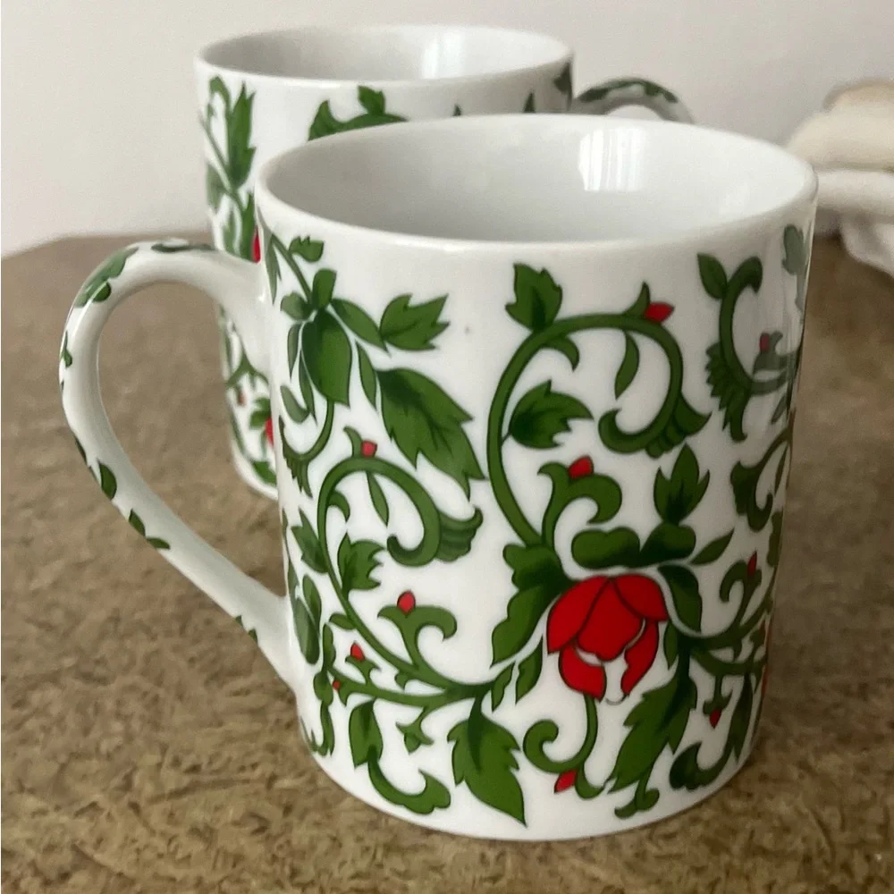 2 Williams Sonoma Rose Vine Pattern Porcelain Tea Coffee Mugs